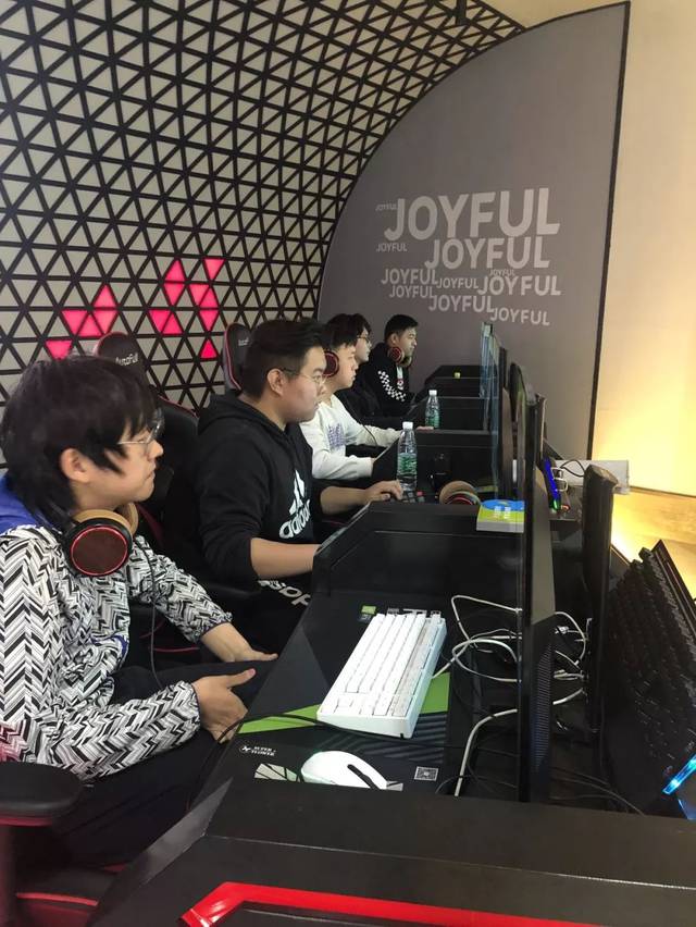 我们来探讨 我们来探讨