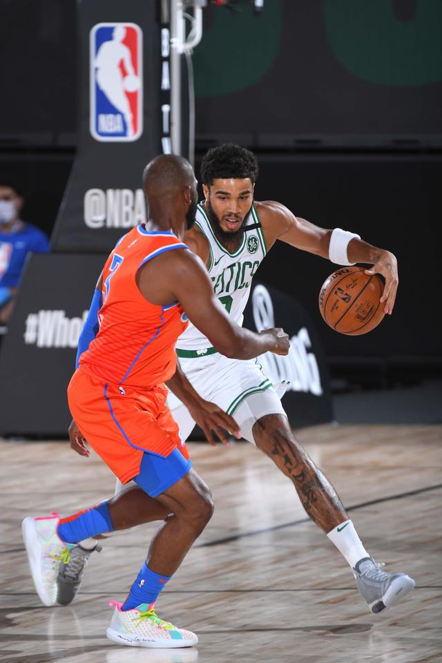 在激烈竞争 在激烈竞争