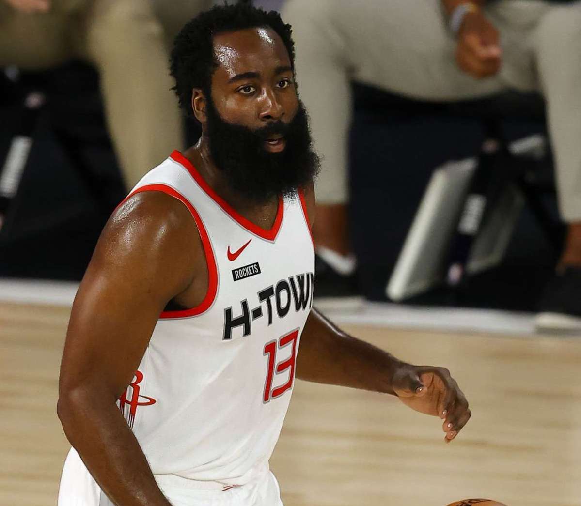 冠只差2场 冠只差2场